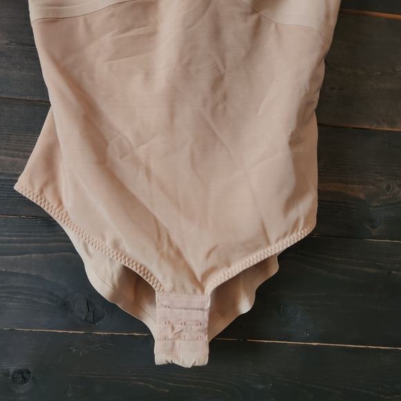 Honeylove LiftWear Cami Bodysuit Sand Size 1X Padded Adjustable Sculpt Smooth - Picture 3 of 11